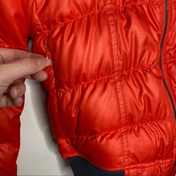 Athleta Womens Dobby Goose Down Puffer Bomber Jacket Quilted red grey 138700 - Picture 5 of 12